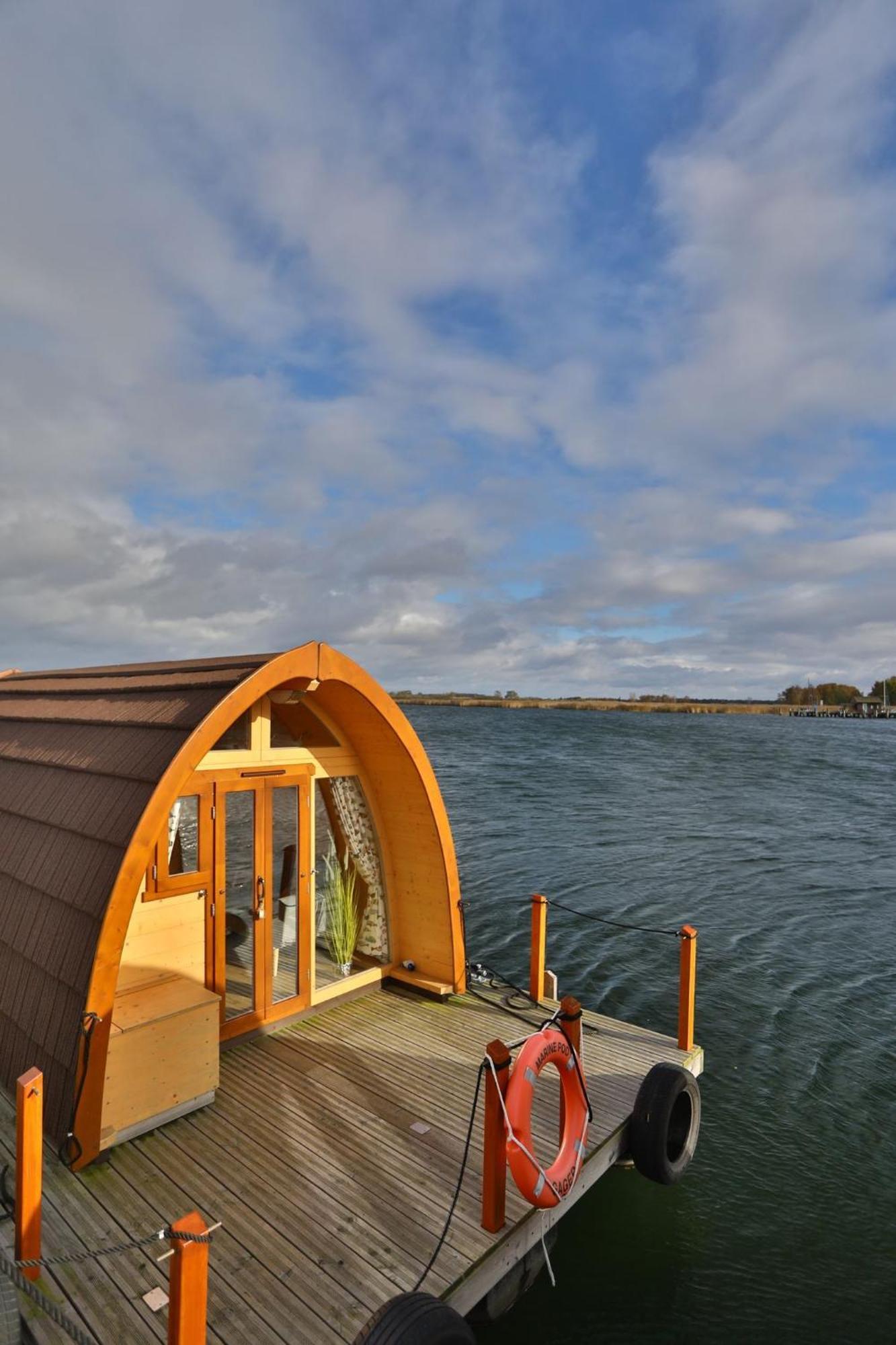 Hausboot Dotterbart Hotel Гагер Екстериор снимка