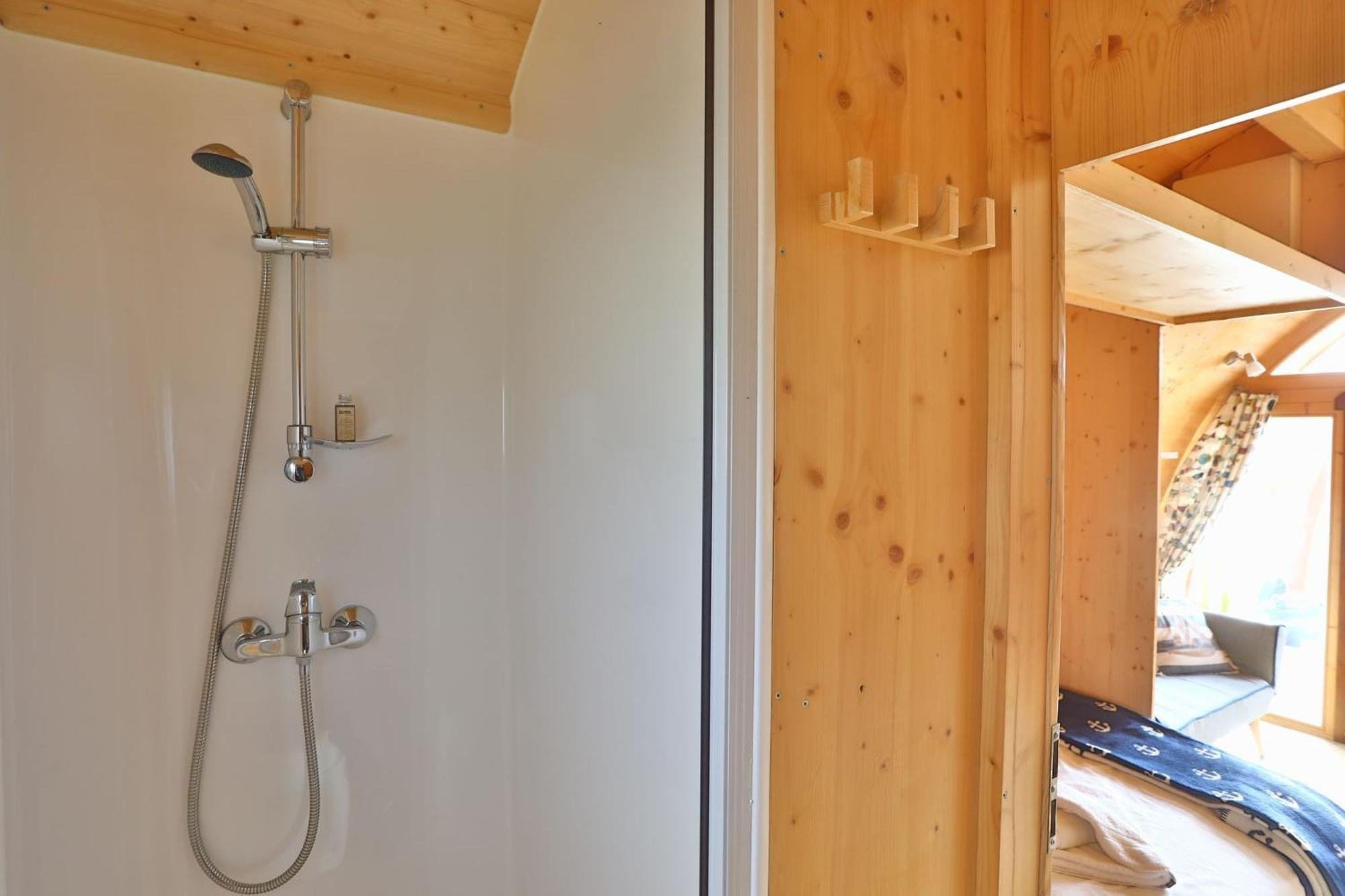 Hausboot Dotterbart Hotel Гагер Екстериор снимка